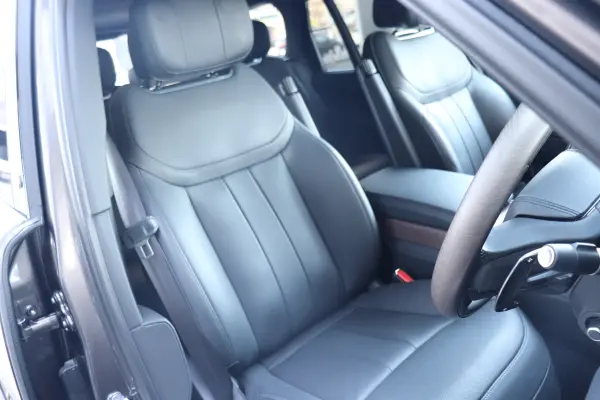 Land Rover Range Rover Autobiography 3.0L D300 Standard Wheelbase Diesel Turbo 4WD — photo 9