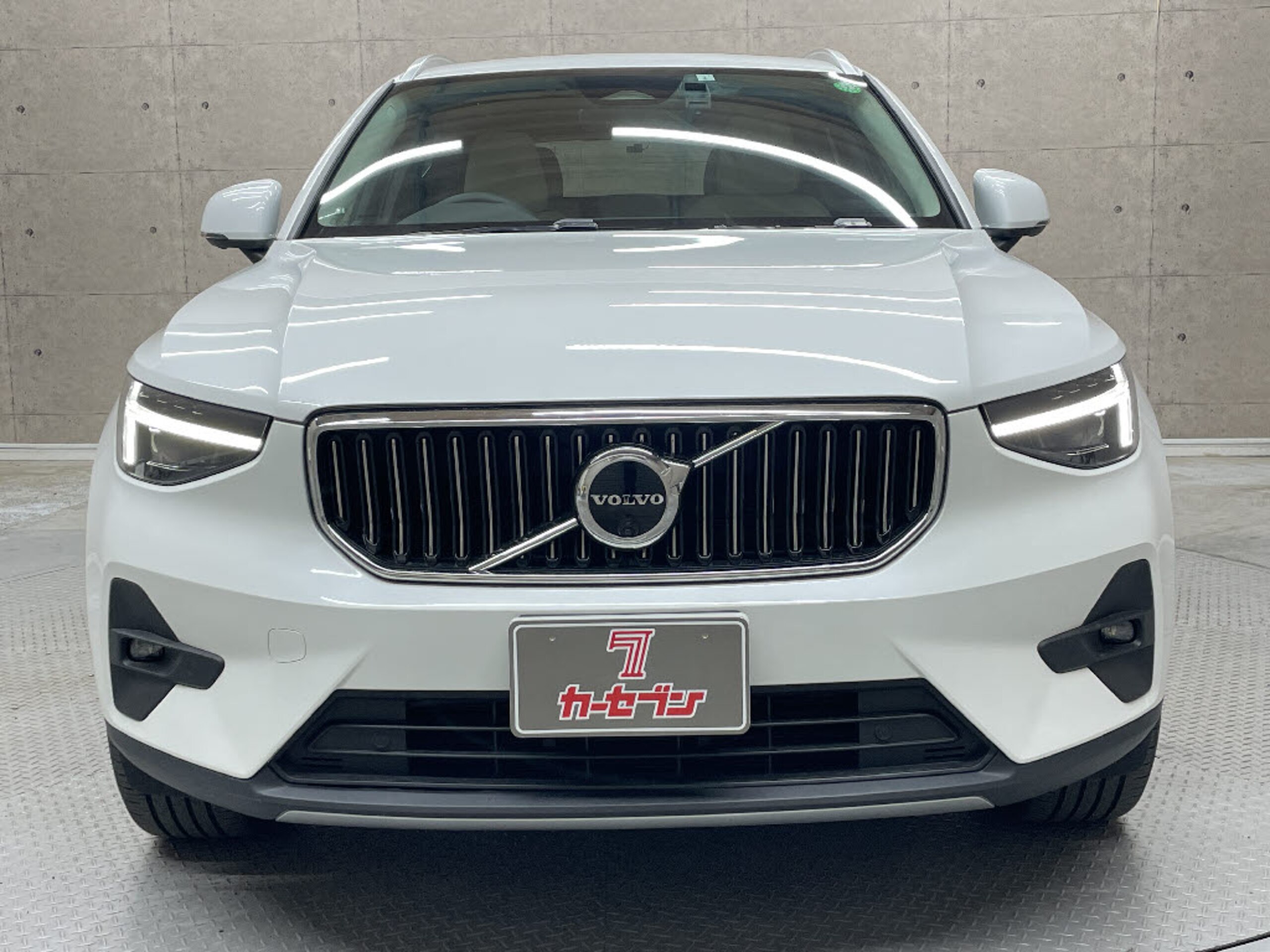 Volvo XC40 Ultimate B4 AWD — photo 9