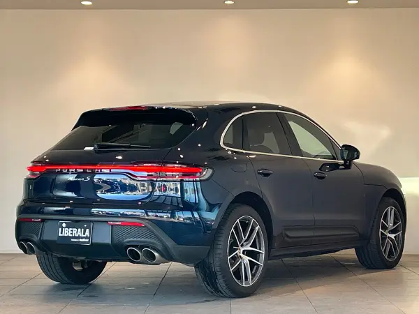 Porsche Macan S PDK 4WD Two-Tone Smooth Leather Interior Comfort Seat Seat Heater Power Tailgate LED Headlights Power Steering Plus Cruise Control ETC Idling Stop (Night Blue Metallic) — photo 9