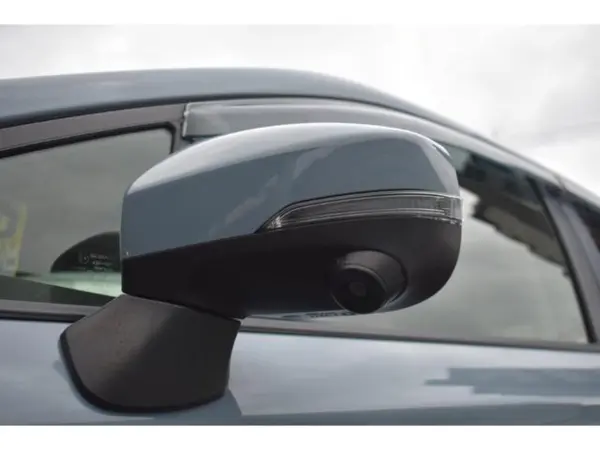 Subaru XV 2.0e-L EyeSight 4WD with Panasonic Navigation, SR Camera, ETC 2.0, and Drive Recorder — photo 7