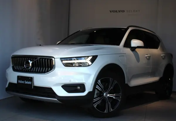 Volvo XC40 Recharge Plug-in Hybrid T5 Inscription — thumbnail 1
