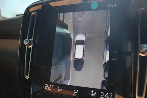 Volvo XC40 Recharge Plug-in Hybrid T5 Inscription — photo 7