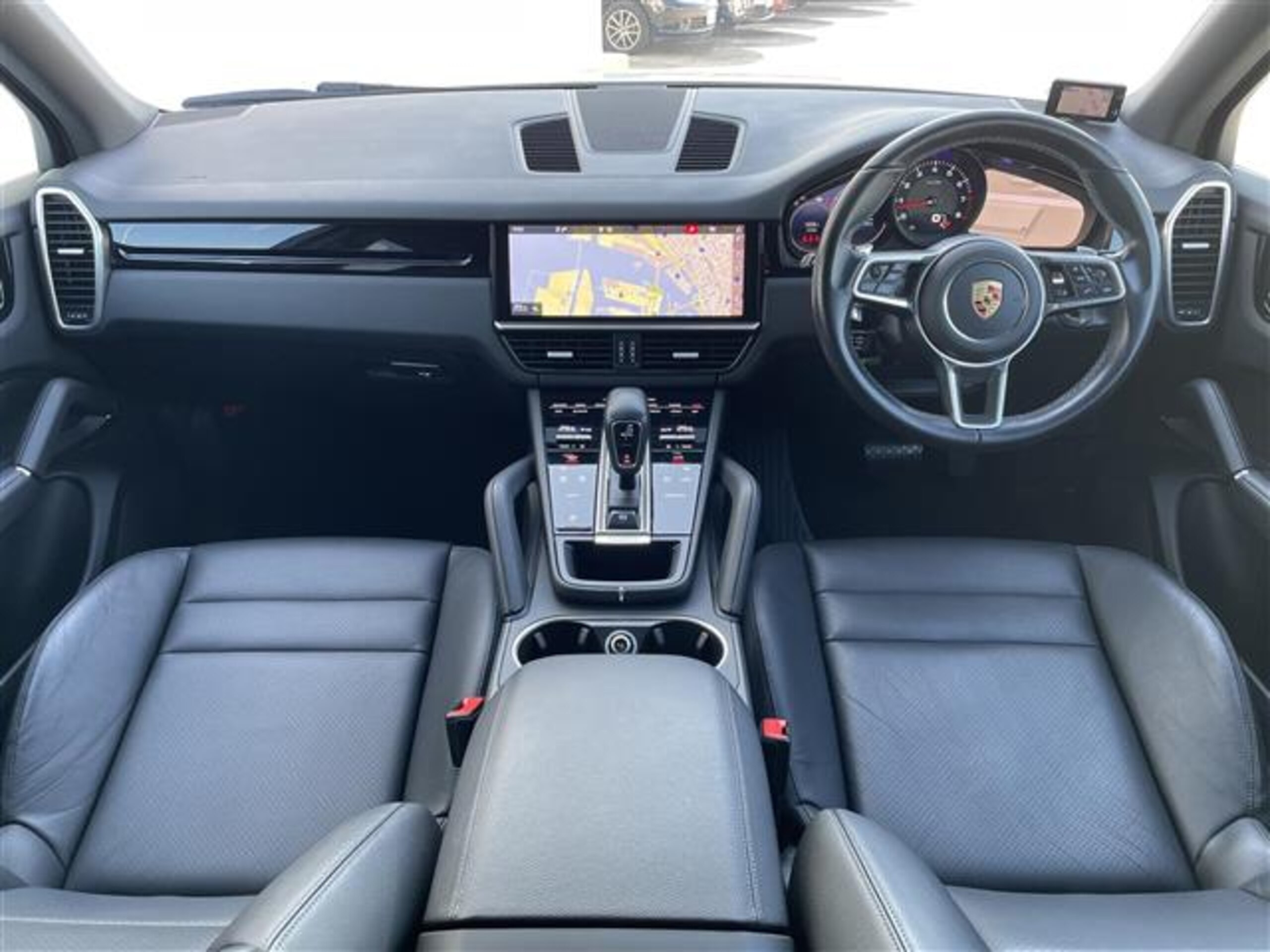 2020 Porsche Cayenne — photo 2