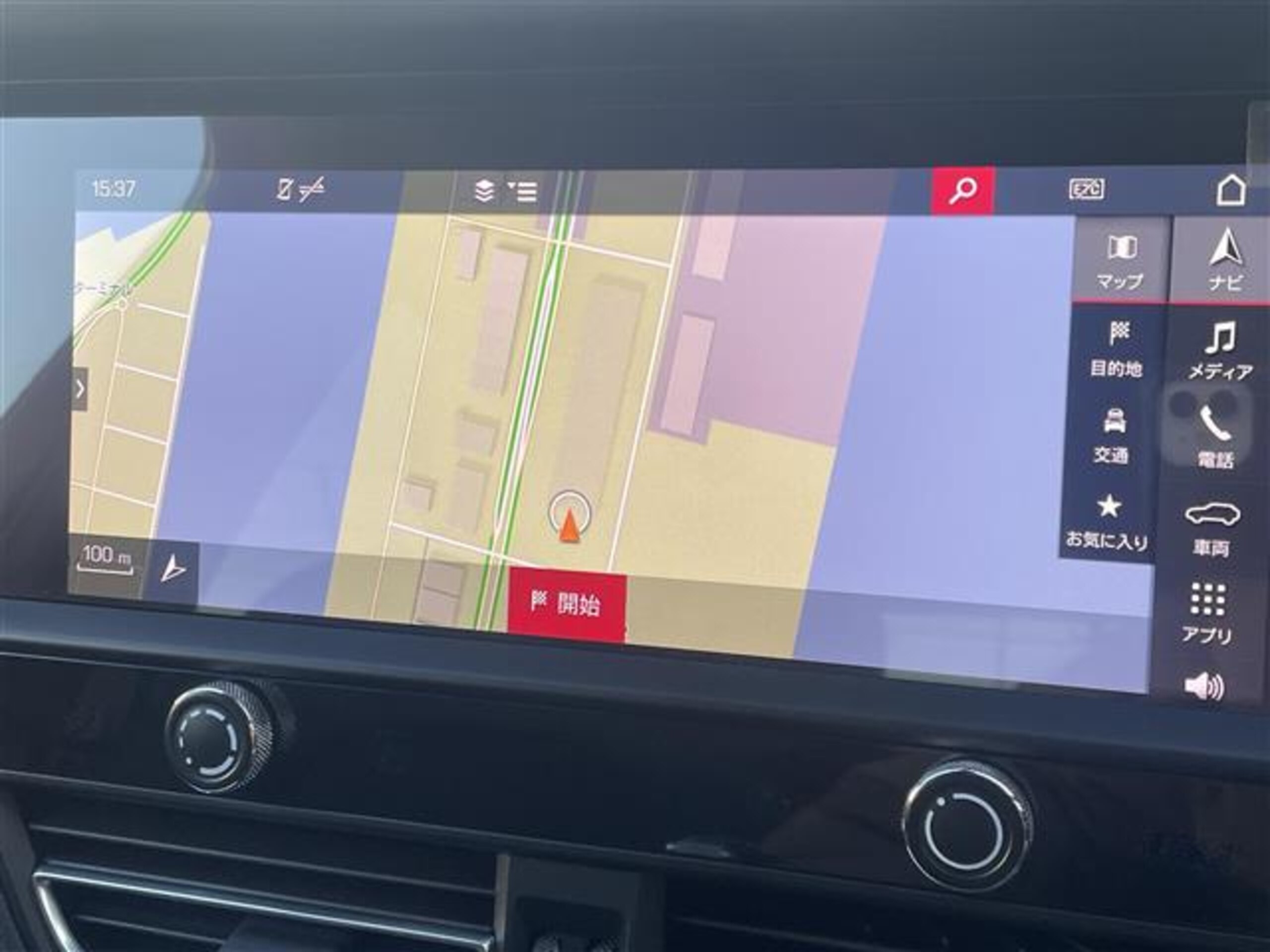 2022 Porsche Macan — photo 3