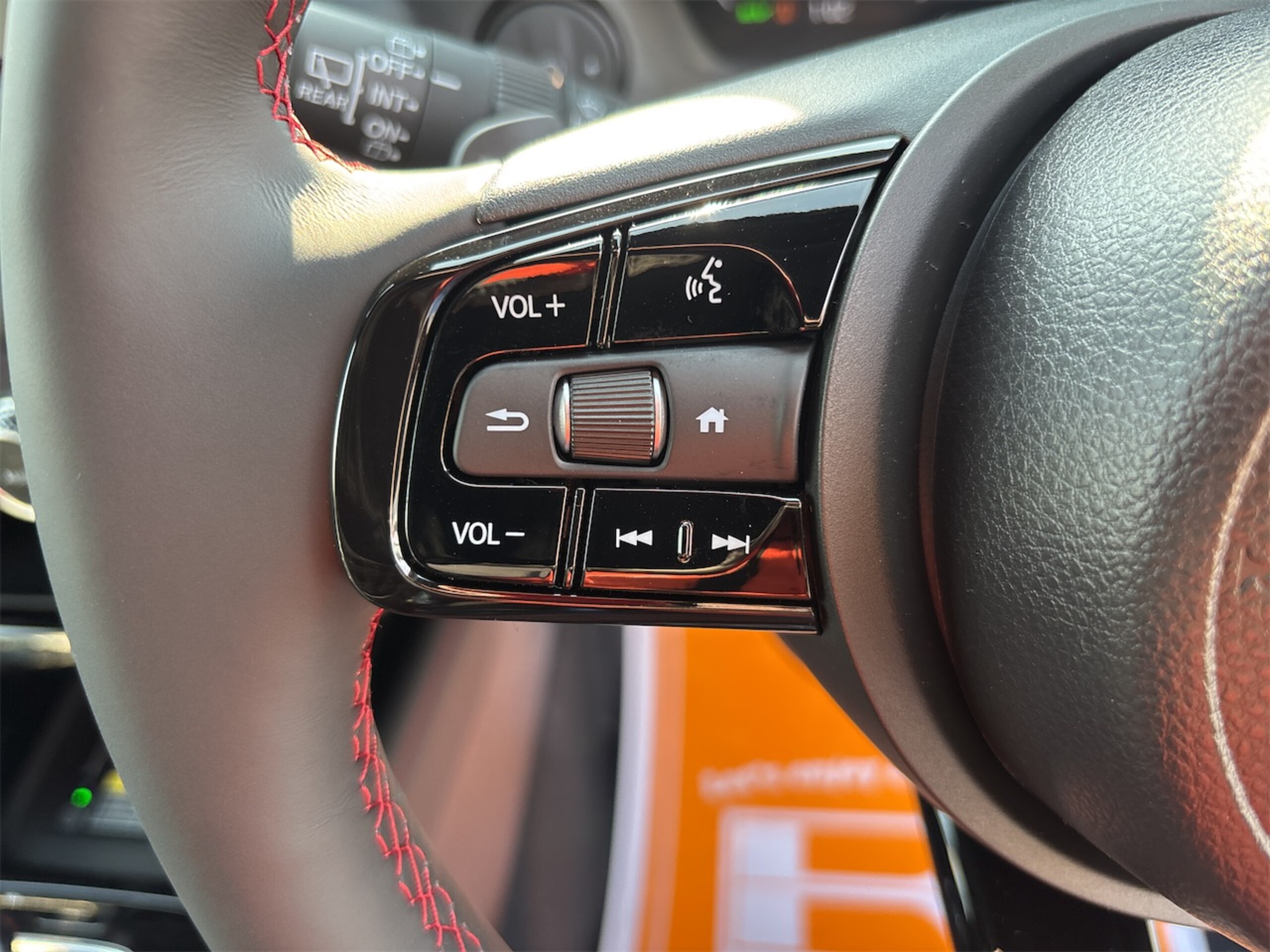 2025 Honda Vezel — photo 3