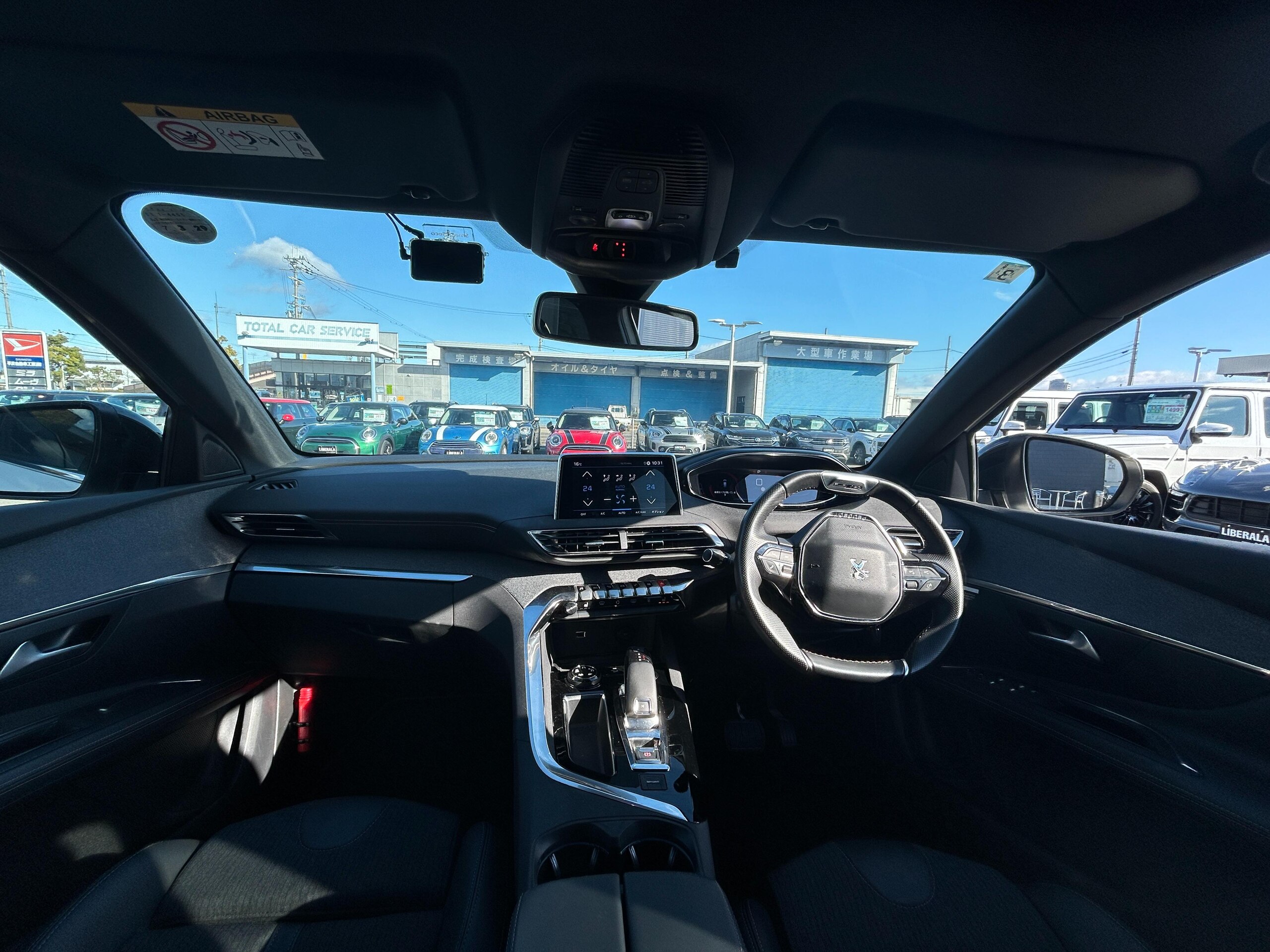 2021 Peugeot 3008 — photo 2