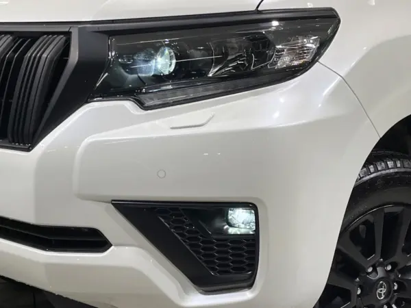 Toyota Land Cruiser Prado 2.7 TX L Package Matte Black Edition 4WD Sunroof 7-Seater Factory 9-inch Navigation Roof Rail Surround View Camera Collision Mitigation System Radar Cruise Seat Ventilation Black Leather Seats Digital Inner Mirror Smart Key ETC — photo 8