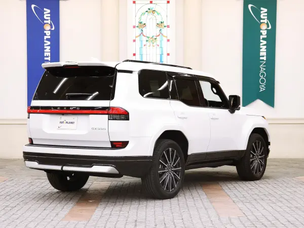 2025 Lexus Gx — photo 3