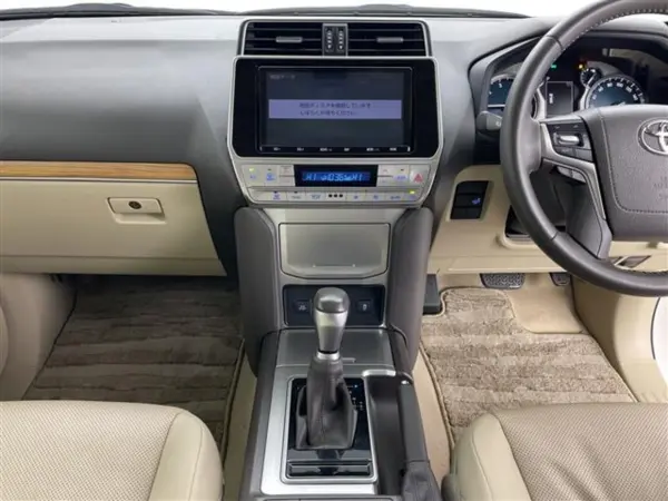 2022 Toyota Landcruiser Prado — photo 3
