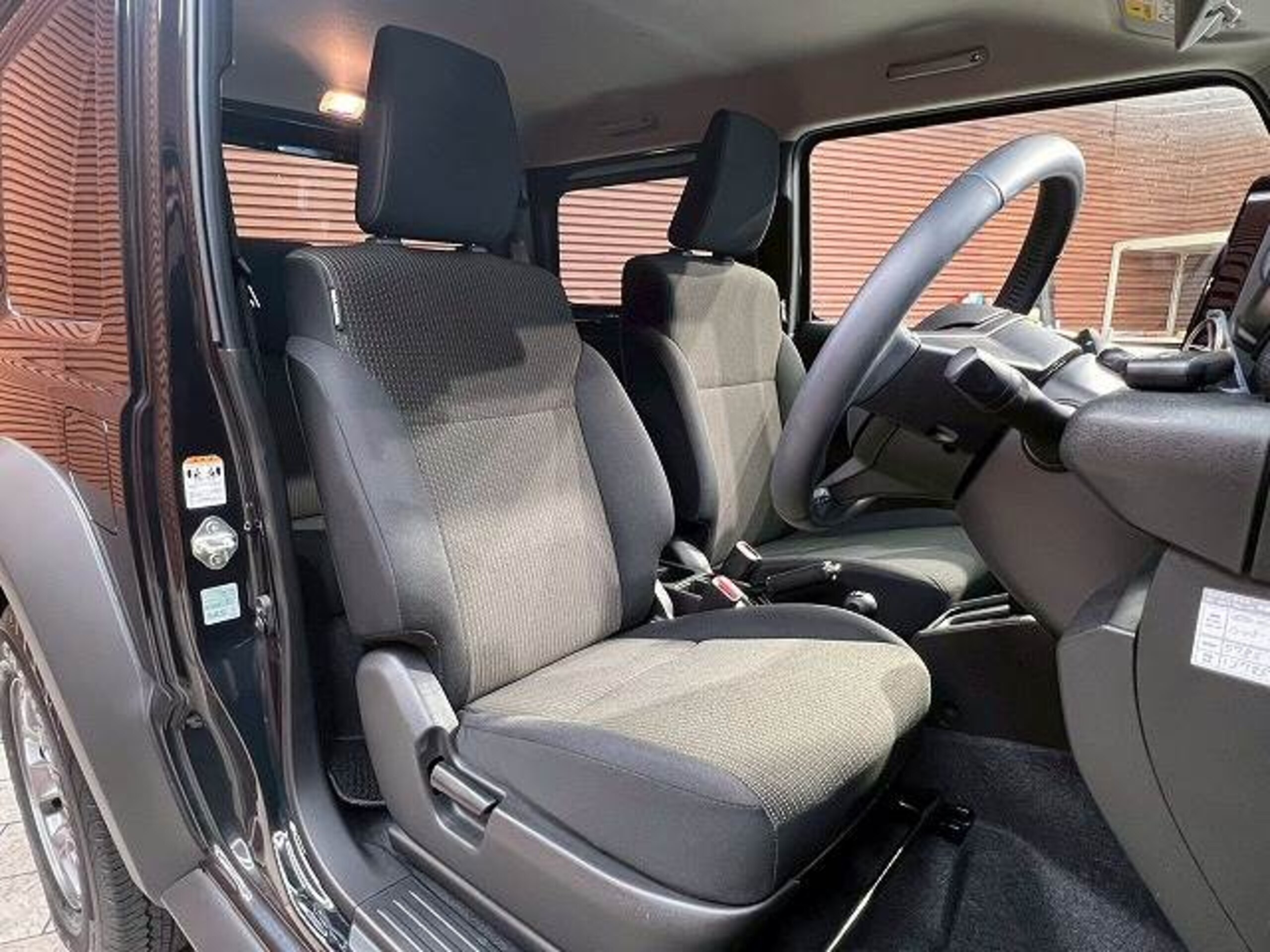 Suzuki Jimny Sierra 1.5 JC 4WD — photo 7