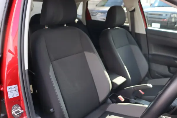 2025 Volkswagen Polo — photo 3