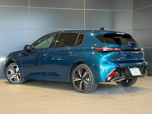 2025 Peugeot 308 — photo 3