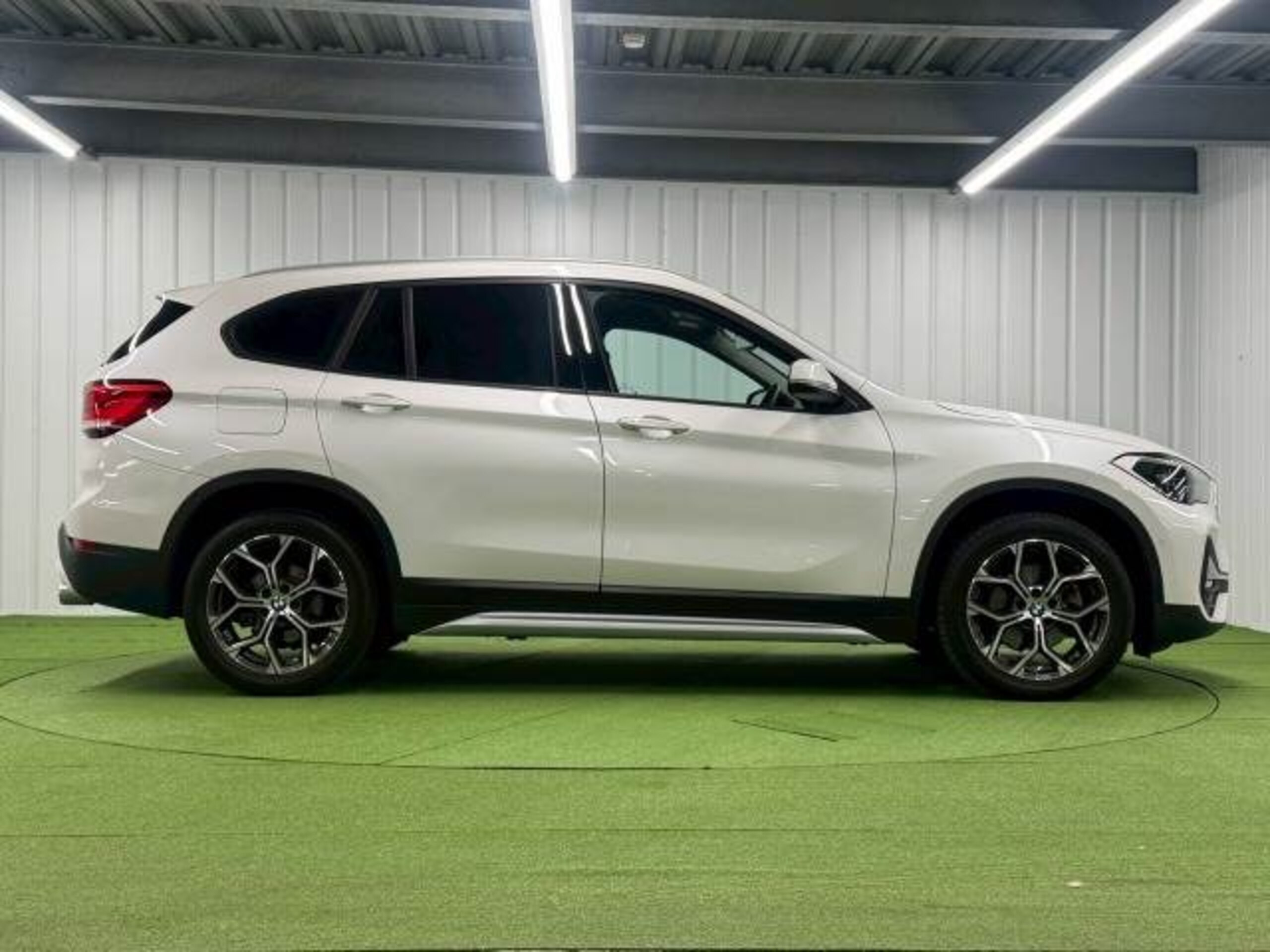 BMW X1 xDrive 18d xLine 4WD — photo 8