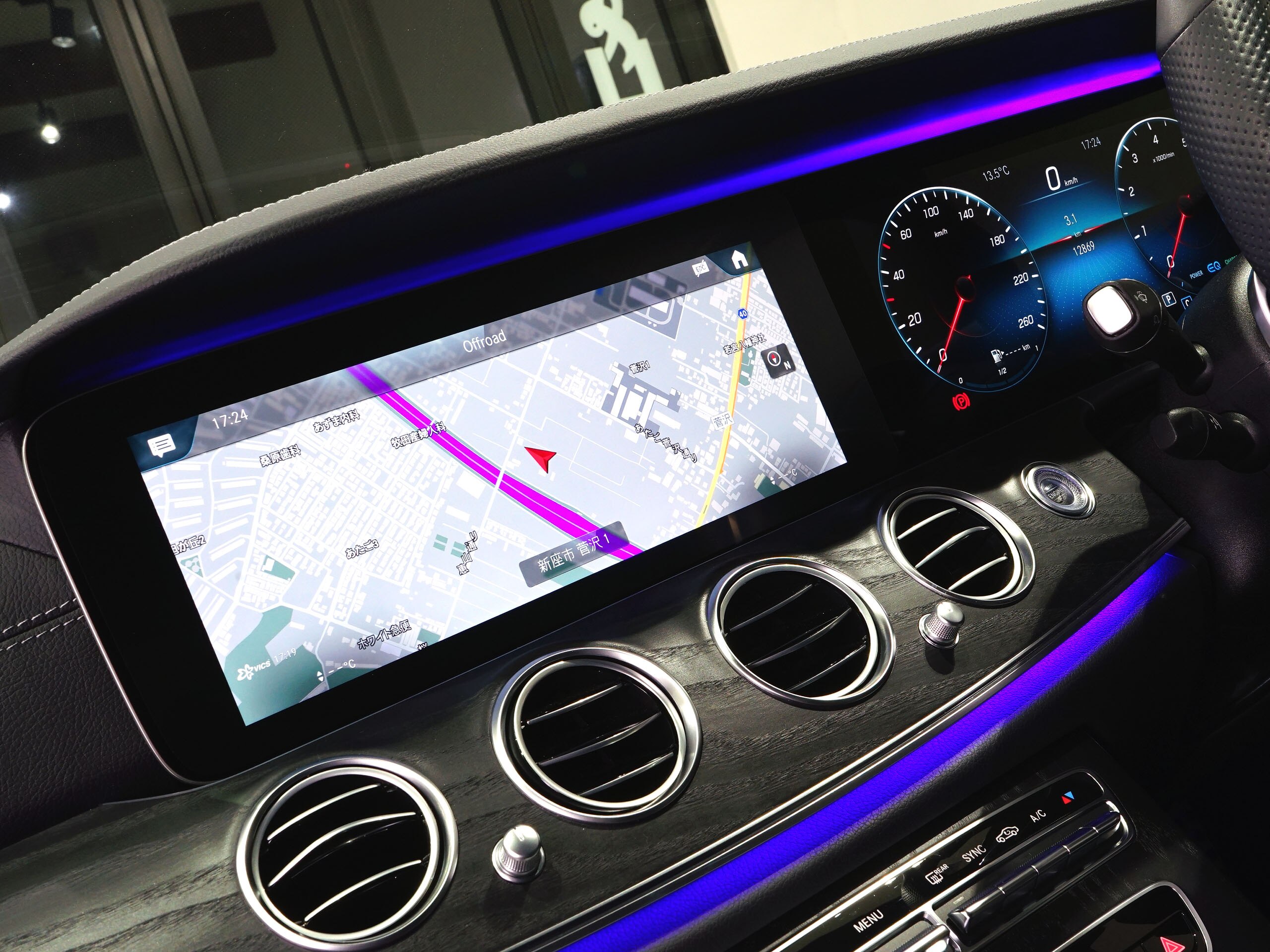 Mercedes-Benz E-Class E200 Sport (BSG) One Owner Late Model BSG AMG Line Package Exclusive Package Air Balance Package Burmester Sound HUD 19-inch AW — photo 8