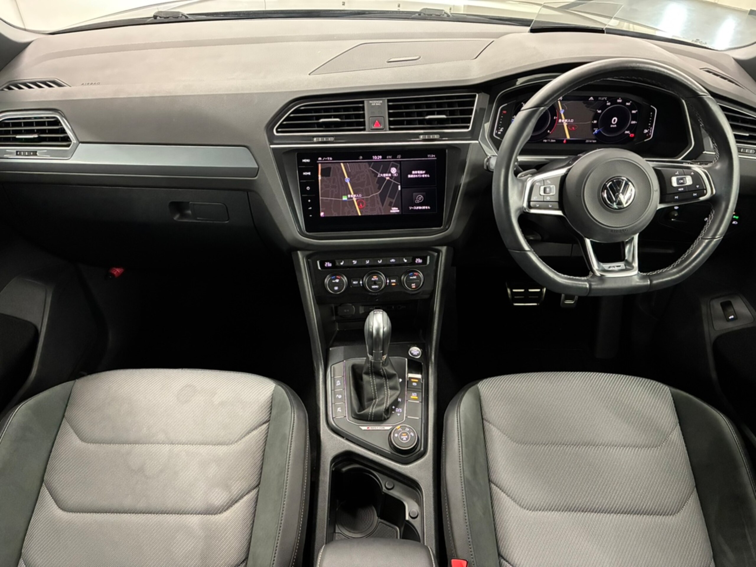 Volkswagen Tiguan TDI 4Motion R-Line Diesel Turbo 4WD — photo 7