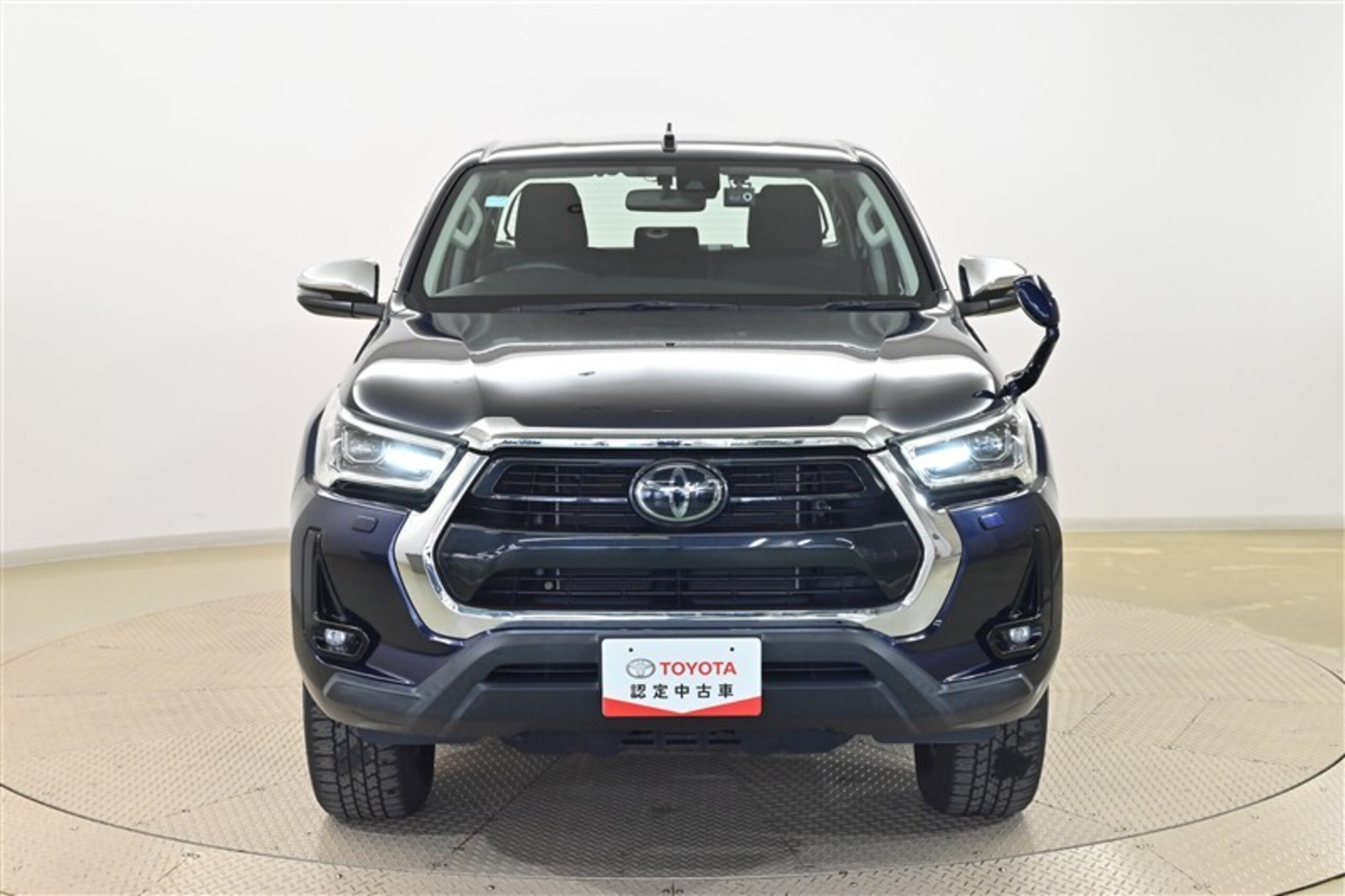 2021 Toyota Hilux — photo 2