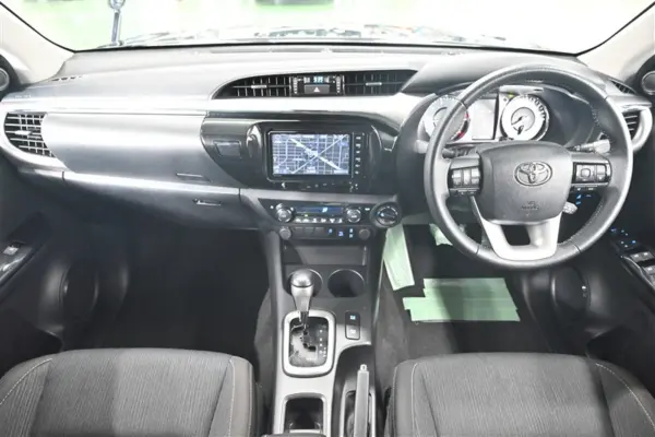 Toyota Hilux 2.4 Z Diesel Turbo 4WD — photo 7