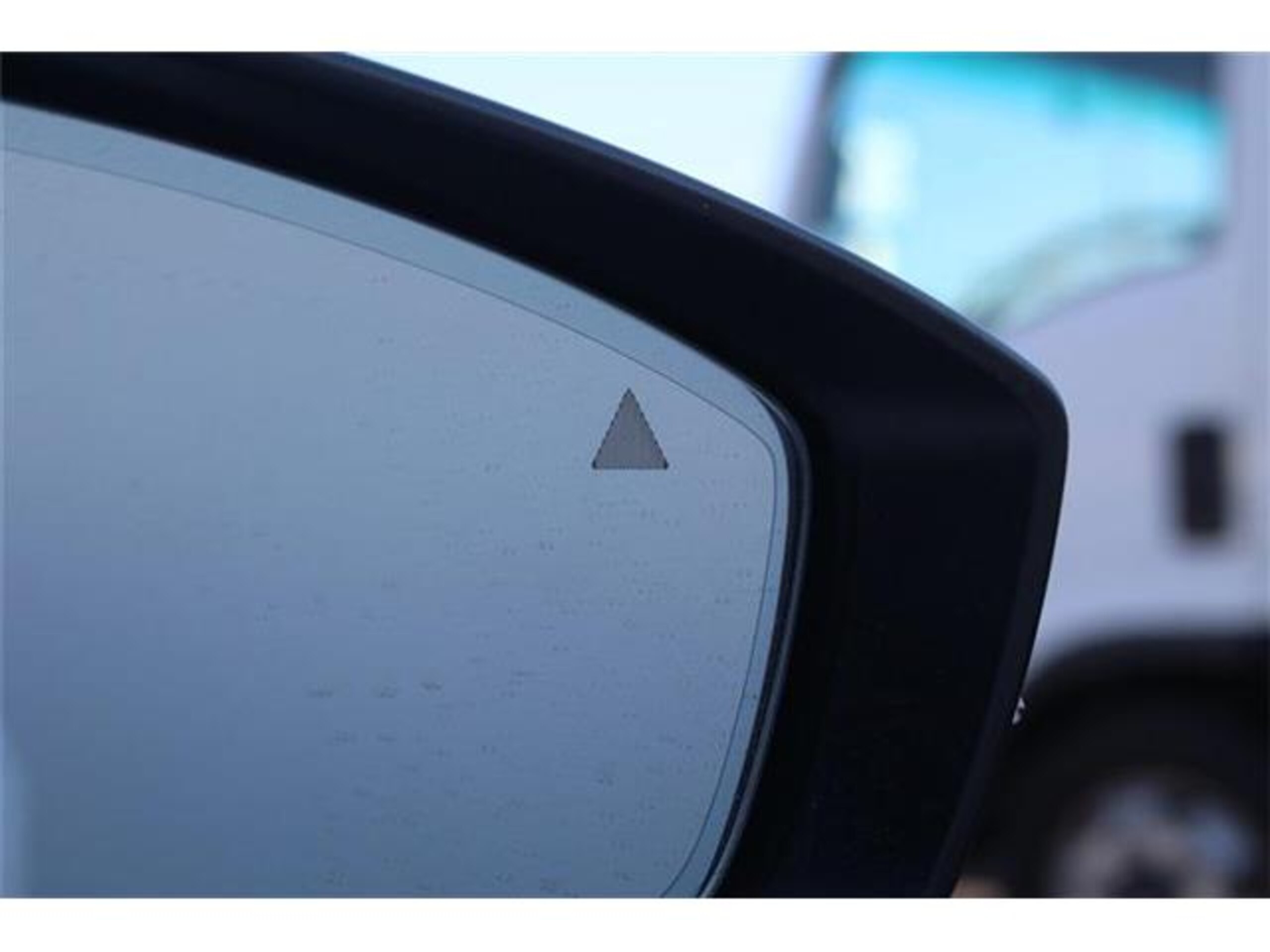 Mazda MAZDA3 Fastback 1.5 15S 100th Anniversary Special Commemorative Edition — photo 8