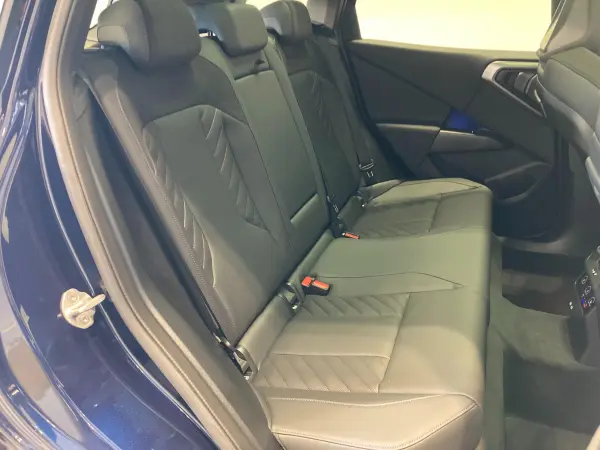 BMW X3 20d xDrive M Sport Diesel Turbo 4WD Former Company Demo Rental Individual Color: Tanzanite Blue Panorama Roof Comfort Package Seat Heater & Air Conditioner Steering Wheel Heater Harman Kardon Speakers Head-Up Display Surround View Camera (Tanzanite Blue) — photo 9