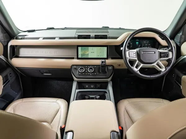 2023 Landrover Defender — photo 2