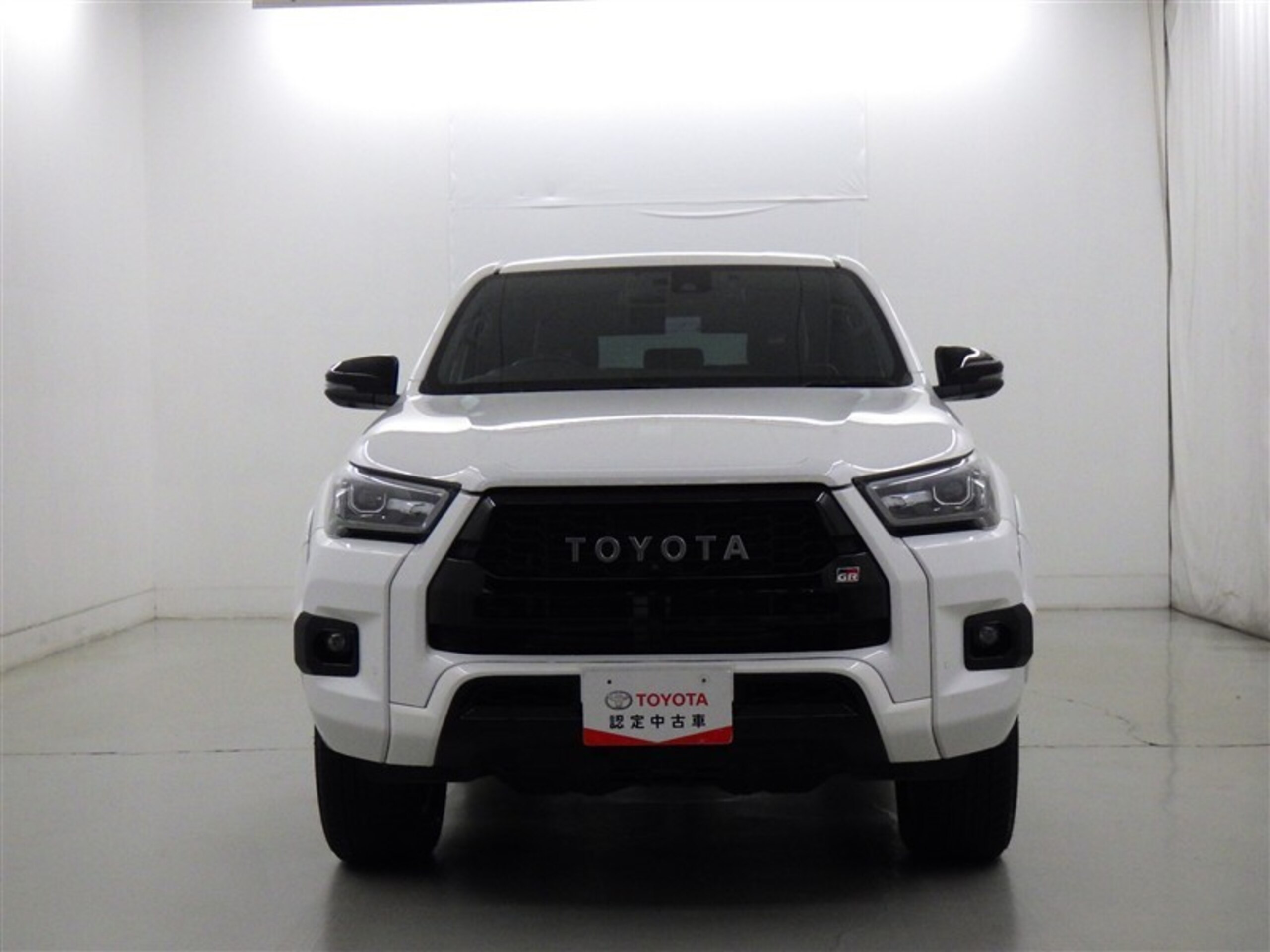 2022 Toyota Hilux — photo 2