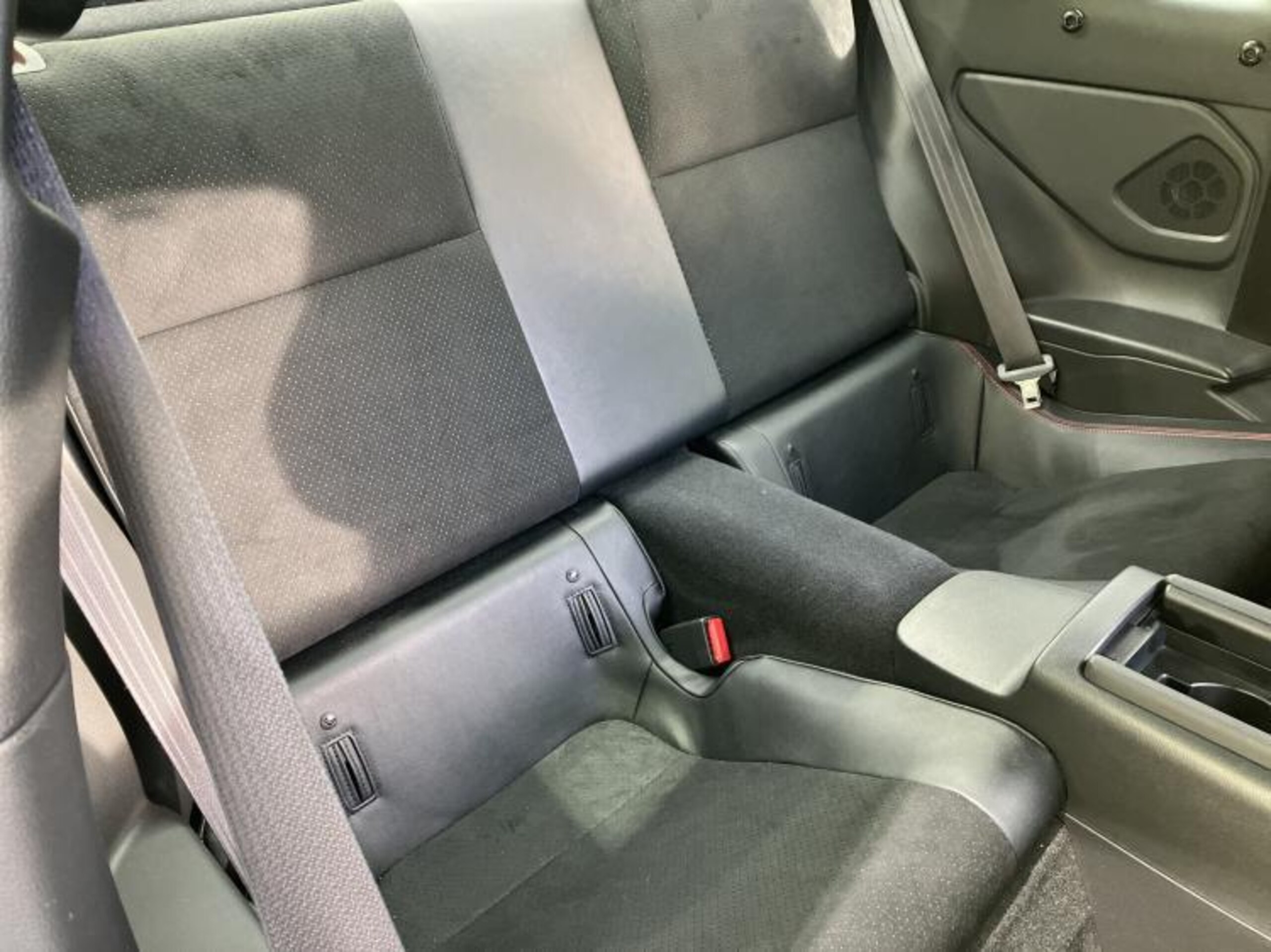 Subaru BRZ 2.4 S with Aftermarket 9-inch SD Navigation, EyeSight, Seat Heaters, Lane Departure Prevention, Half-Leather Seats, Front/Rear Dashcam, LED Headlamps, USB Jack, Bluetooth (Ice Silver Metallic) — photo 8