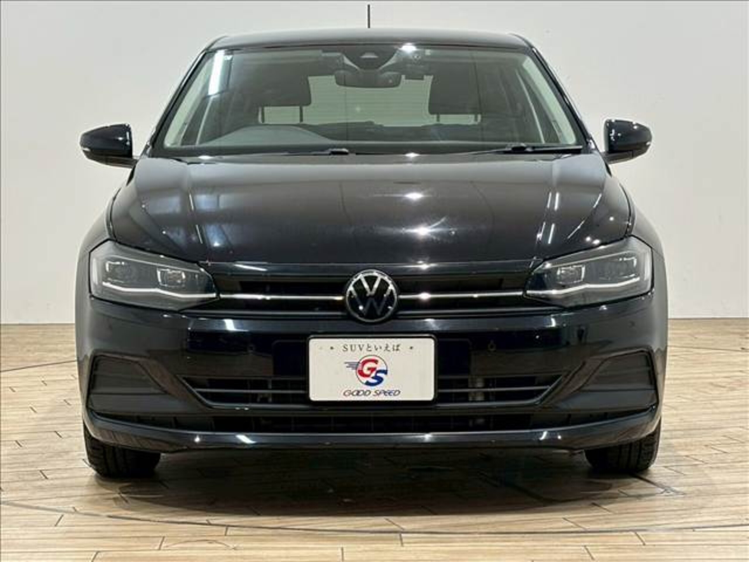 Volkswagen Polo TSI Comfortline with Factory Navigation, Backup Camera, Radar Cruise Control, Parking Assist, Clearance Sonar, Blind Spot Monitor, LED Headlights, Smart Key, Push Start — photo 8