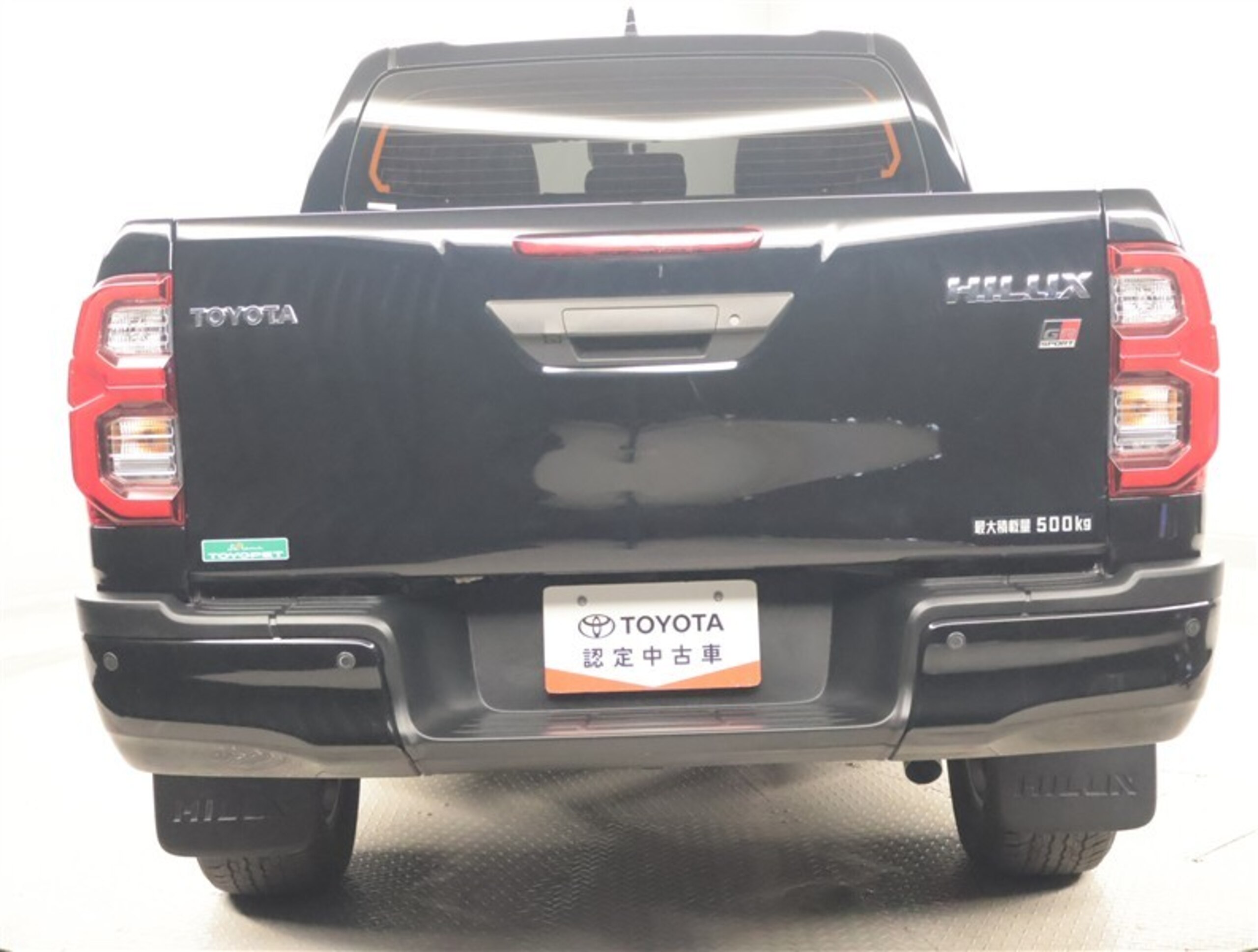 2023 Toyota Hilux — photo 2