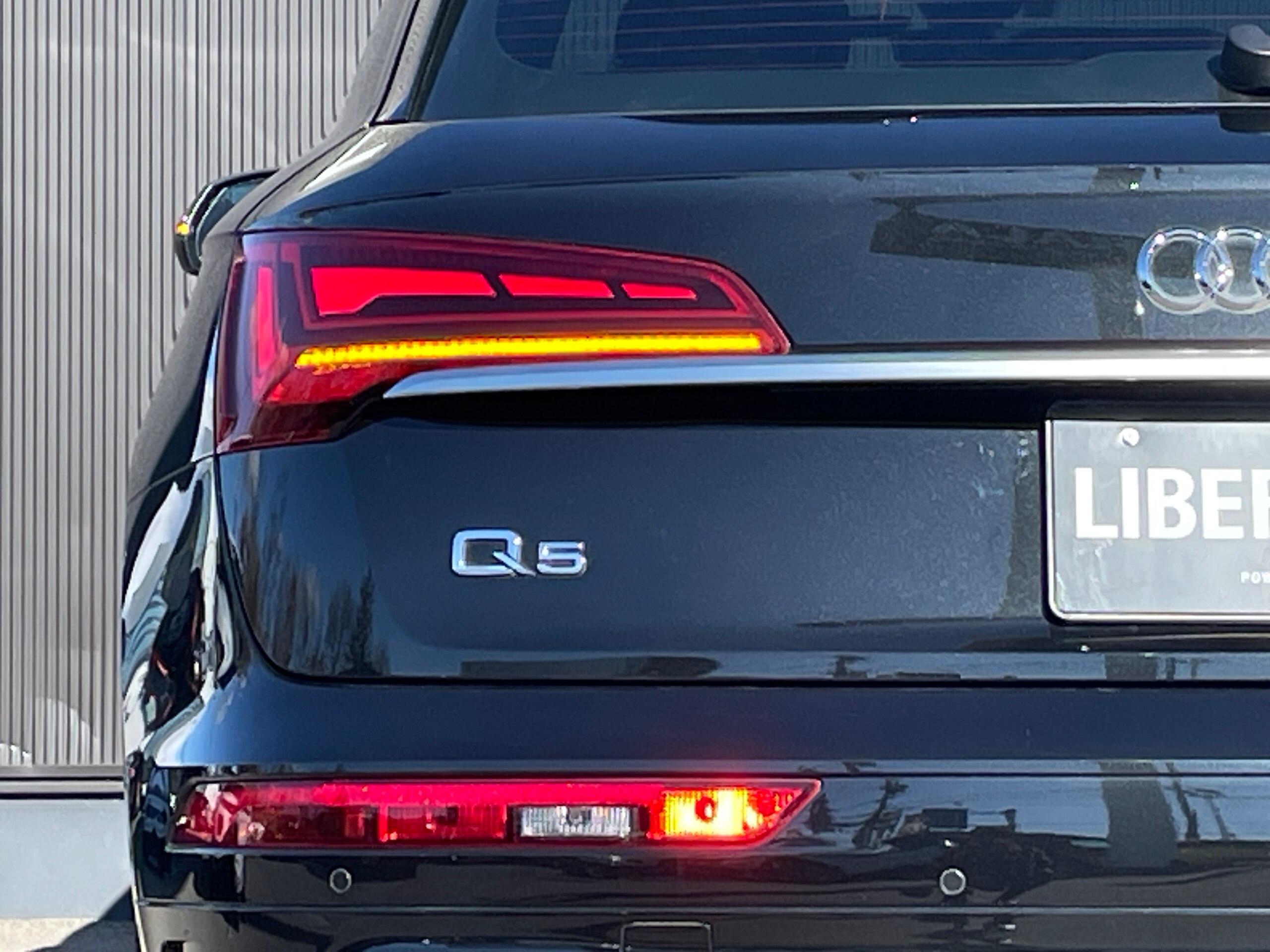 Audi Q5 40 TDI Quattro S Line Diesel Turbo 4WD — photo 9