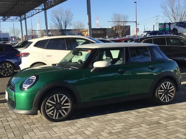 2025 Mini Cooper — photo 3