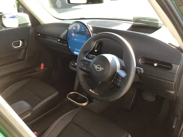 Mini Cooper C 5-Door DCT Classic Trim Active Cruise Control Head-Up Display Genuine HDD Navigation Rear Camera Comfort Access Ambient Light Apple CarPlay Android Auto ETC (British Racing Green IV) — photo 8