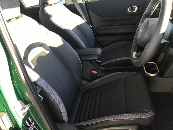 Mini Cooper C 5-Door DCT Classic Trim Active Cruise Control Head-Up Display Genuine HDD Navigation Rear Camera Comfort Access Ambient Light Apple CarPlay Android Auto ETC (British Racing Green IV) — photo 9