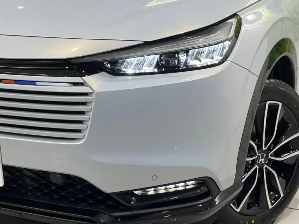 Honda Vezel 1.5 e:HEV Z Play Package — photo 9