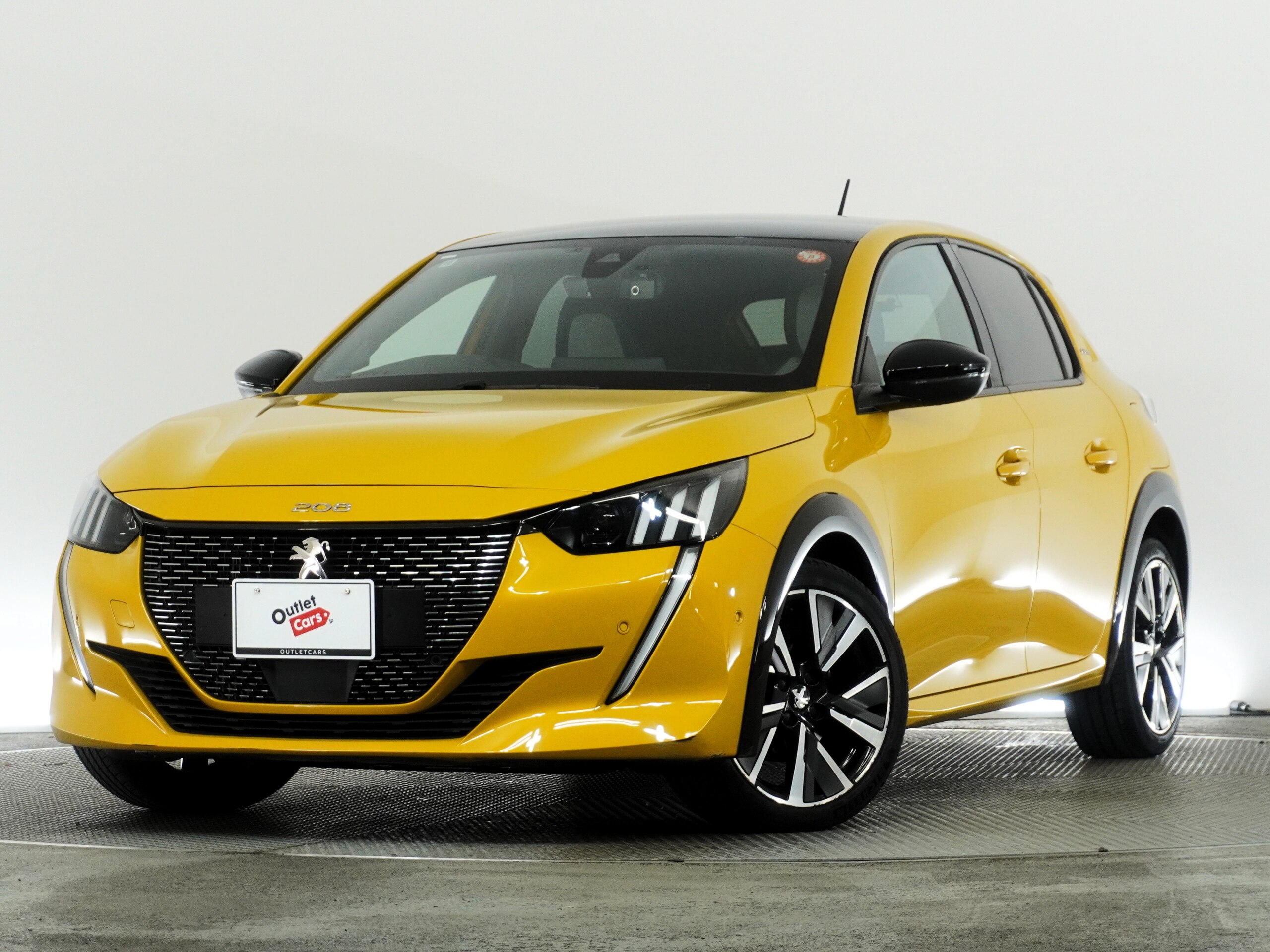 Peugeot 208 GT Line Faro Yellow