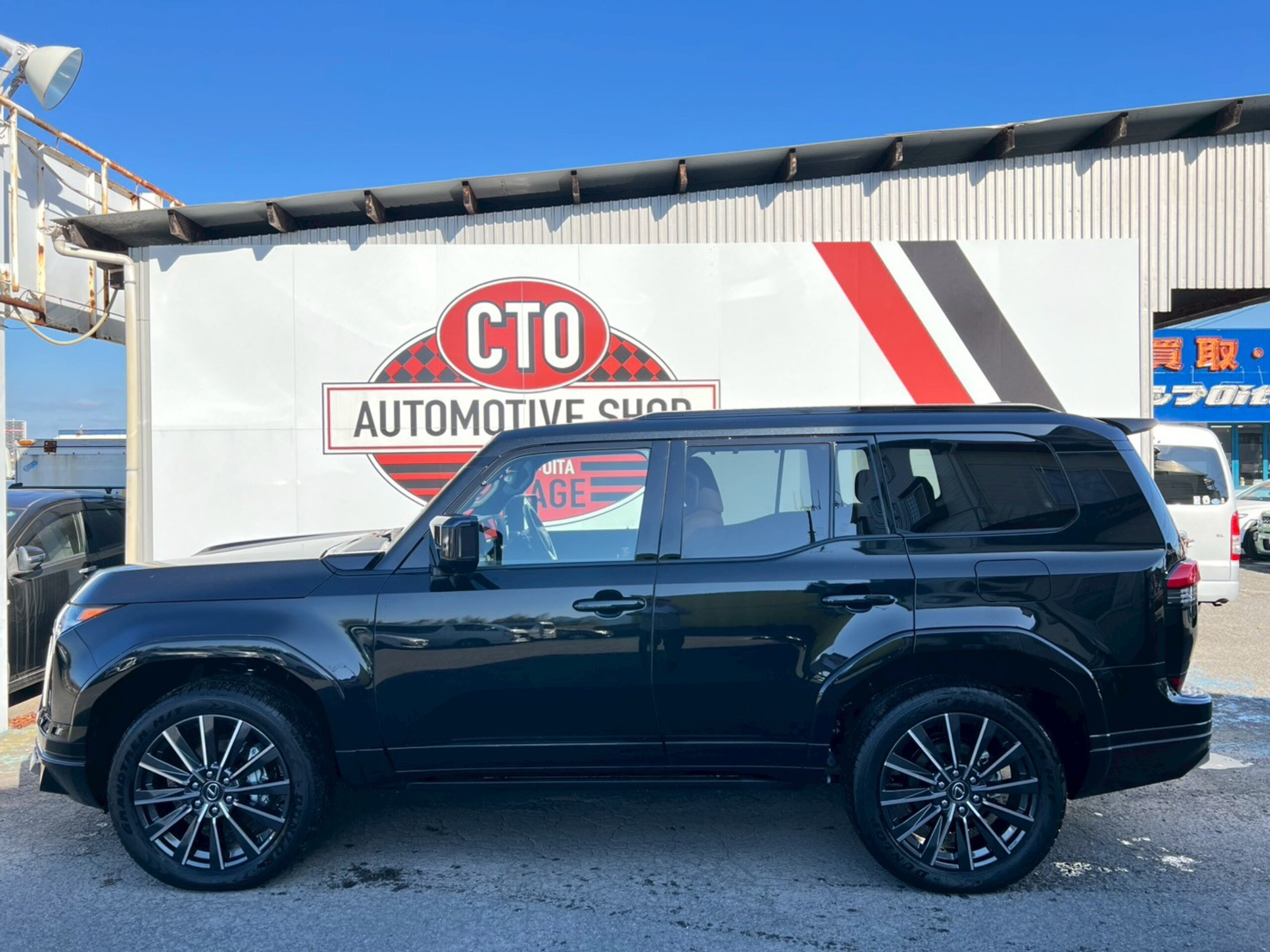 2025 Lexus Gx — photo 3