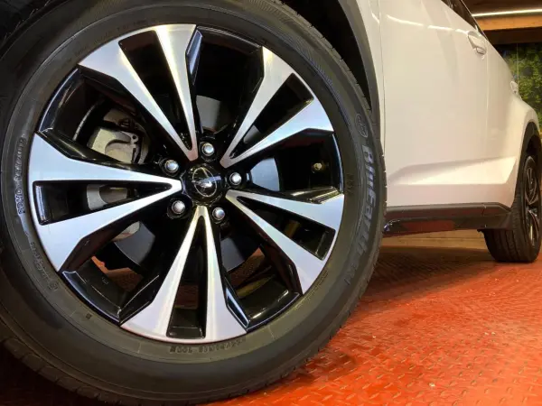 Lexus NX 300 F Sport — photo 9