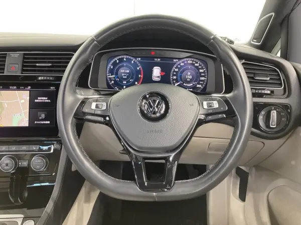 2019 Volkswagen Golf — photo 3