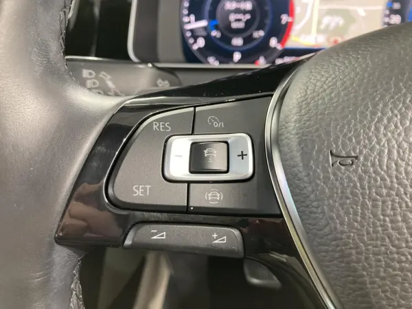 Volkswagen Golf TSI Highline Meister Beige Leather Seat Heated Seats Driver Power Seat Navigation Backup Camera Digital Meter Front/Rear Corner Sensors ACC Front Assist Blind Spot Detection Certified Used Car (Deep Black Pearl Effect) — photo 7