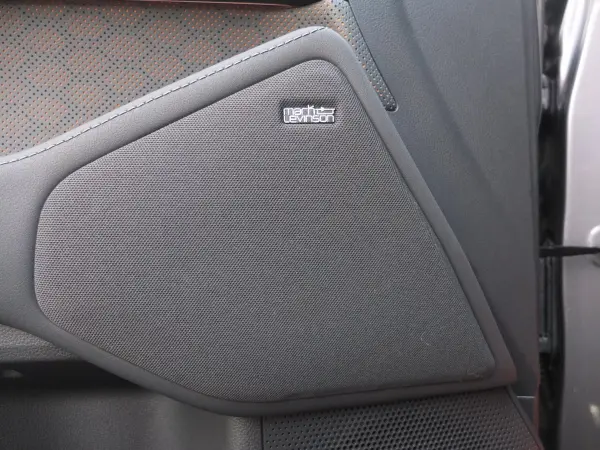 2025 Lexus Gx — photo 3