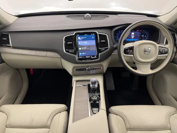 2023 Volvo Xc90 — photo 2