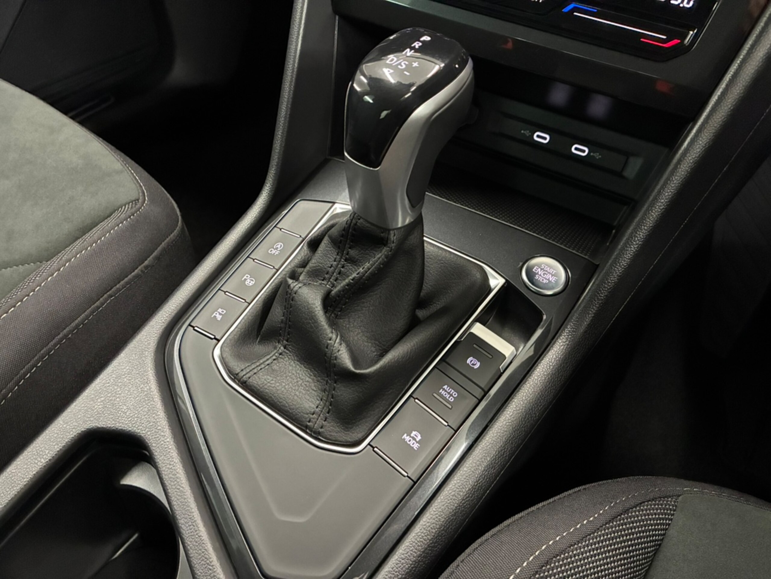 Volkswagen Tiguan TSI Elegance — photo 9