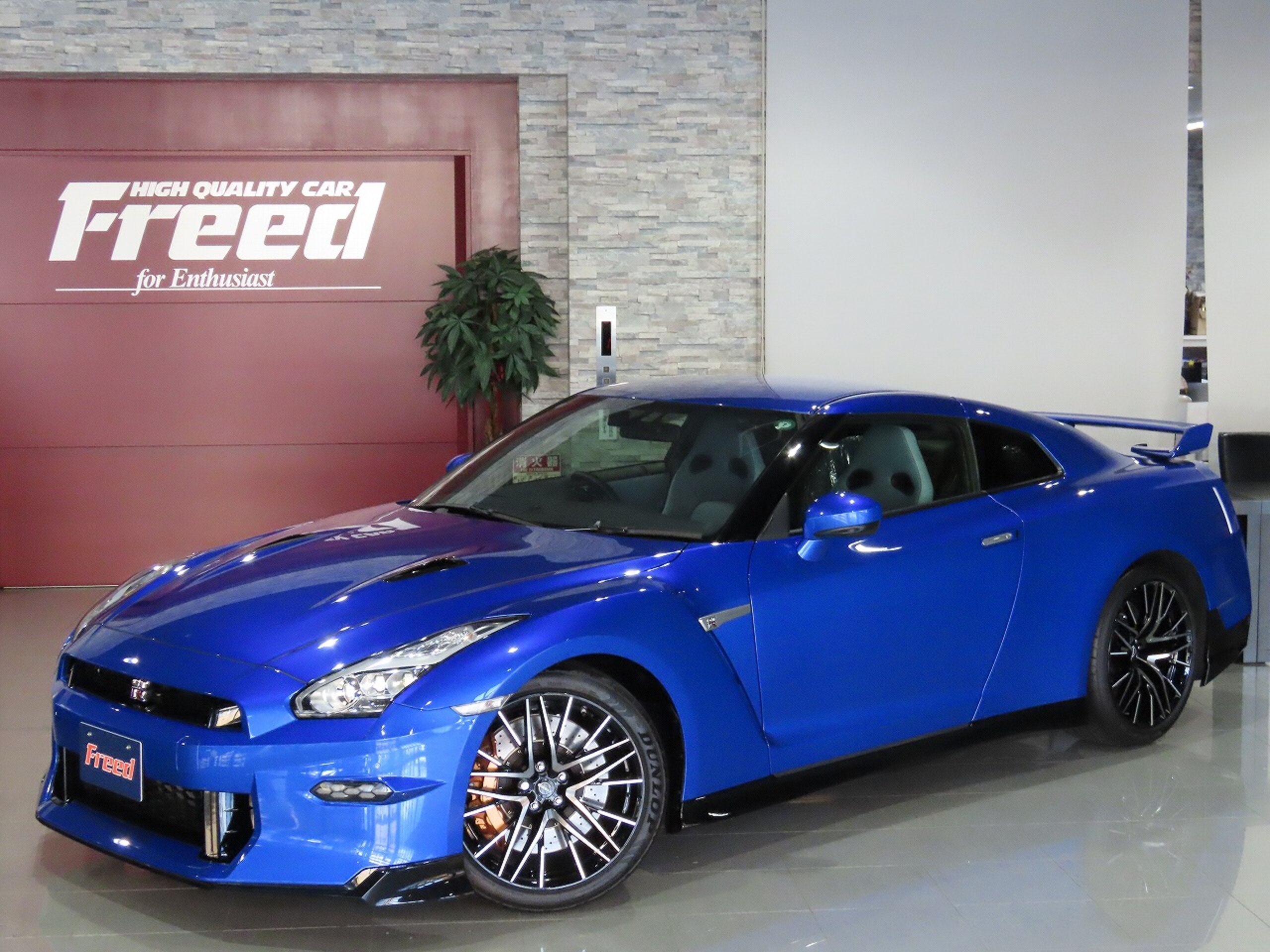 Nissan GT-R 3.8 Premium Edition 4WD 25 Model NISMO Sports Package Blue Heaven Interior