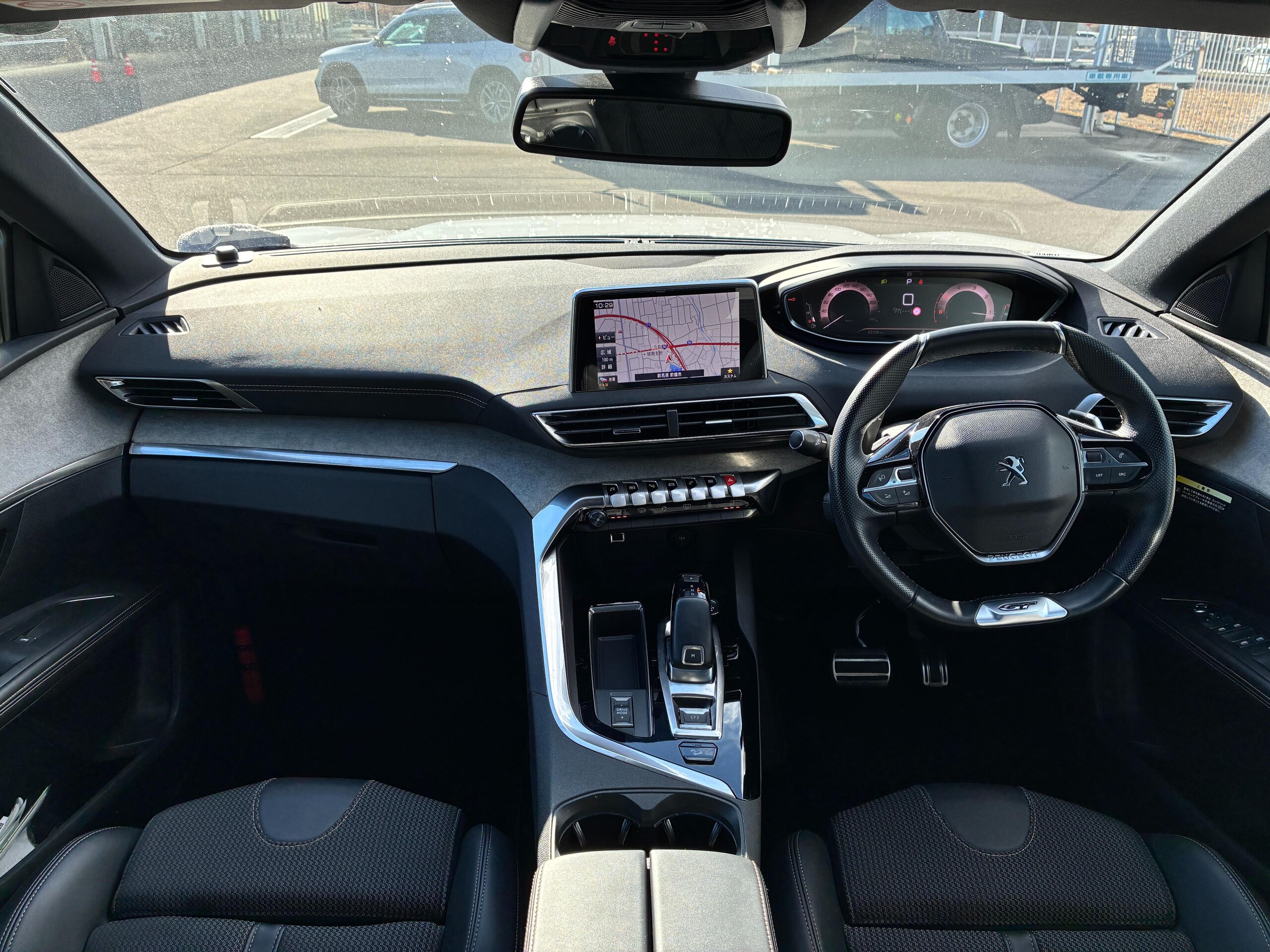 2022 Peugeot 5008 — photo 2