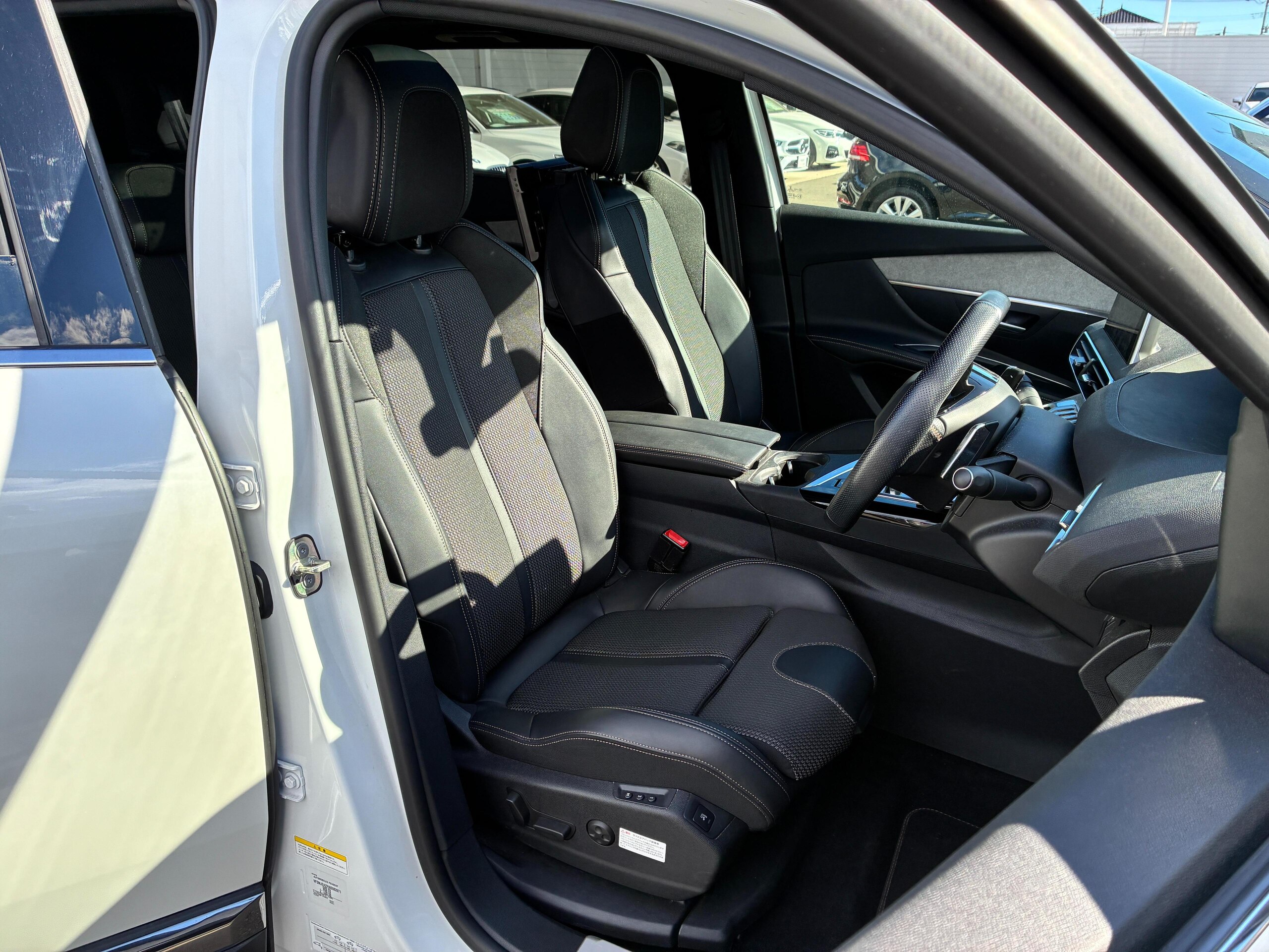 Peugeot 5008 GT BlueHDi Diesel Turbo — photo 7