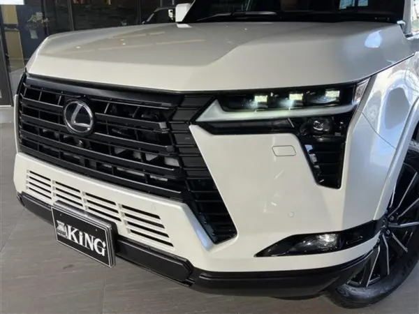 2025 Lexus Gx — photo 3
