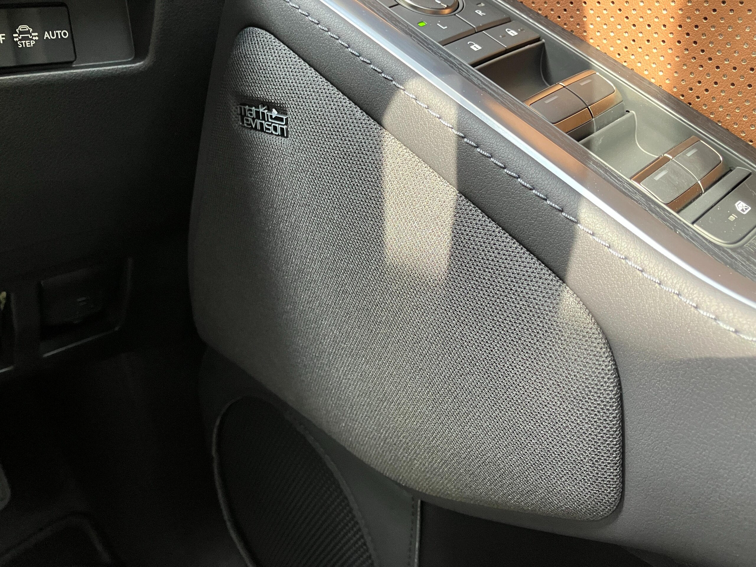 Lexus GX550 Version L 4WD — photo 8