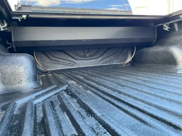 Toyota Hilux 2.4 Z GR Sport Diesel Turbo 4WD with RETRAX Shutter Tonneau Cover, Genuine Bed Liner, Factory Navigation, 360-Degree Camera, Bluetooth, USB Input, AUX Input, Radar Cruise Control, Corner Sensors, Power Seats, ETC (White) — photo 8