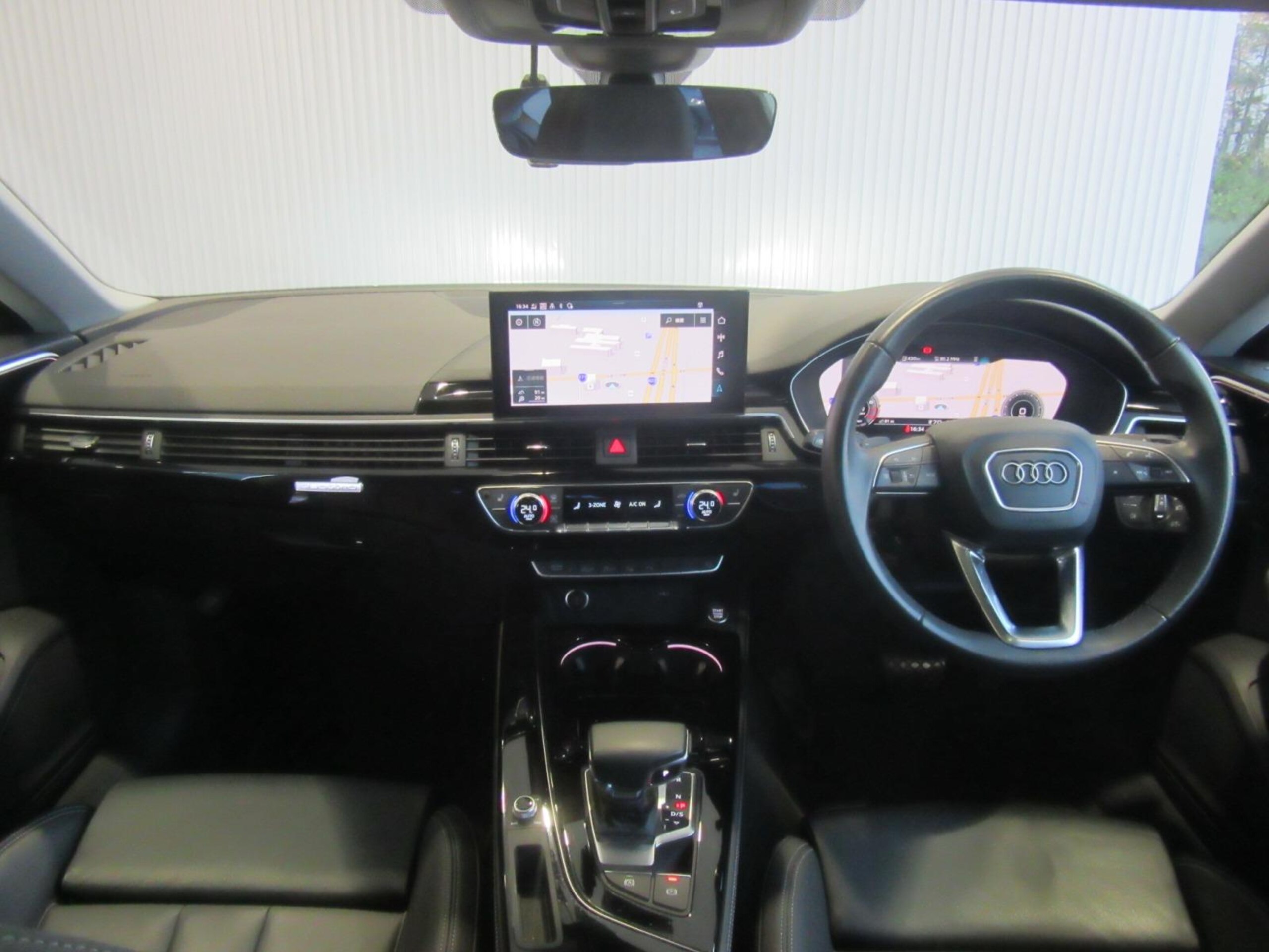 Audi A5 Sportback 45 TFSI Quattro Advanced One Owner Luxury Package Comfort Package Panoramic Sunroof Decorative Panel Piano Black — photo 7