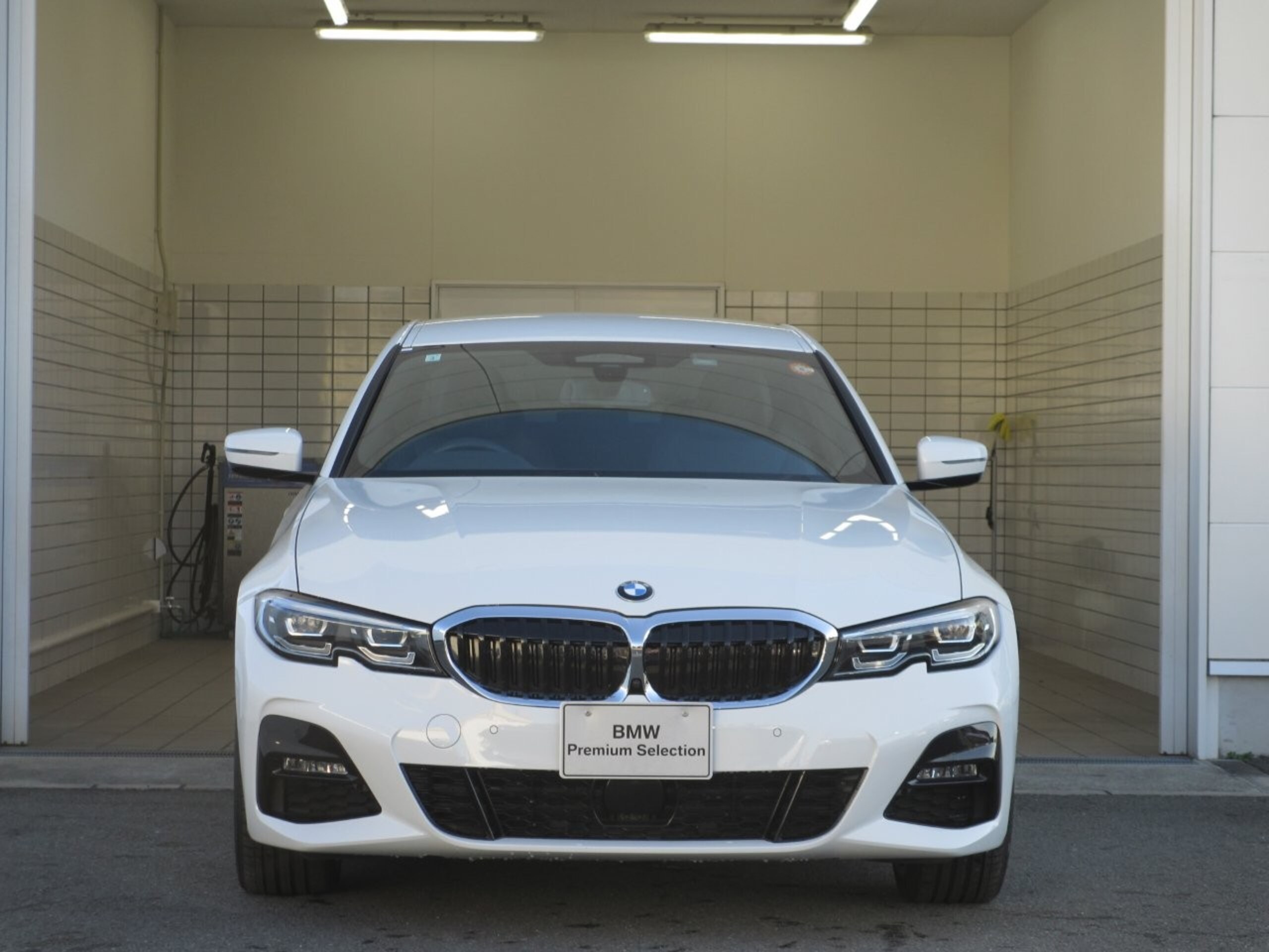 2021 Bmw 3 Series — photo 2