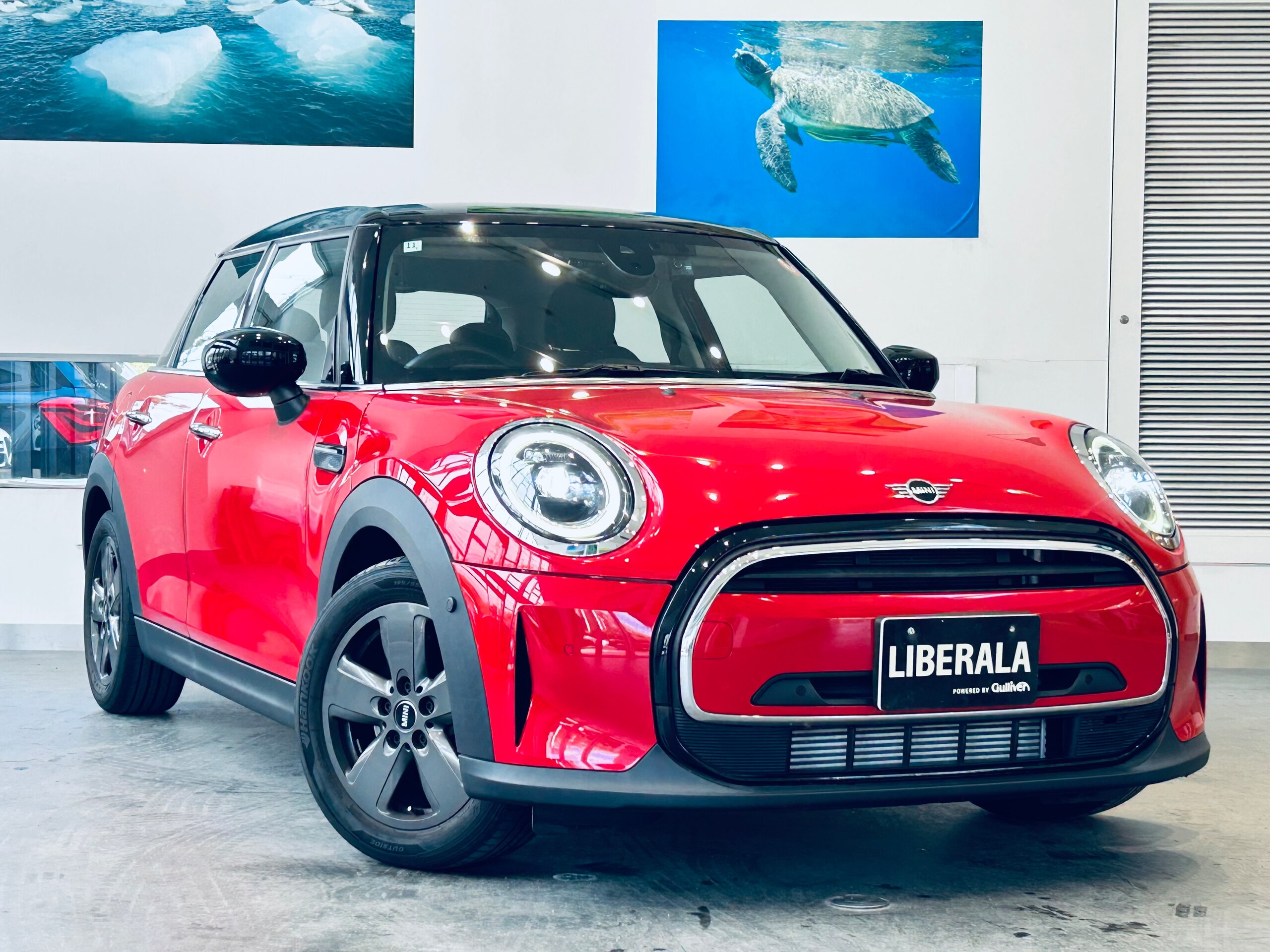 Mini Cooper D 5-Door DCT Classic Trim Driving Assist P Pepper P Intelligent Safety Genuine Display Audio Apple CarPlay Backup Camera Genuine 16-inch AW LED Headlights Half Leather Cruise Control Clearance Sonar (Chili Red Solid) — photo 7